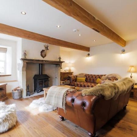 5 Star Cottage On The Green With Log Burner - Dog Friendly Austwick Екстер'єр фото