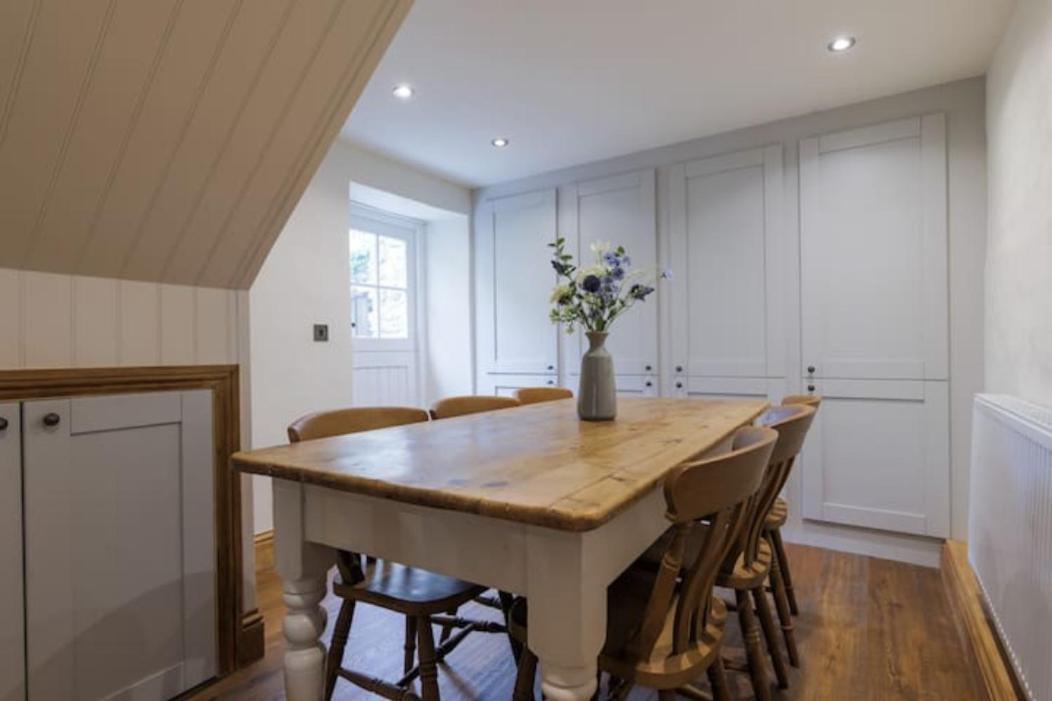 5 Star Cottage On The Green With Log Burner - Dog Friendly Austwick Екстер'єр фото